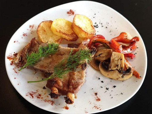 Restaurant Eat & Drink La Dana